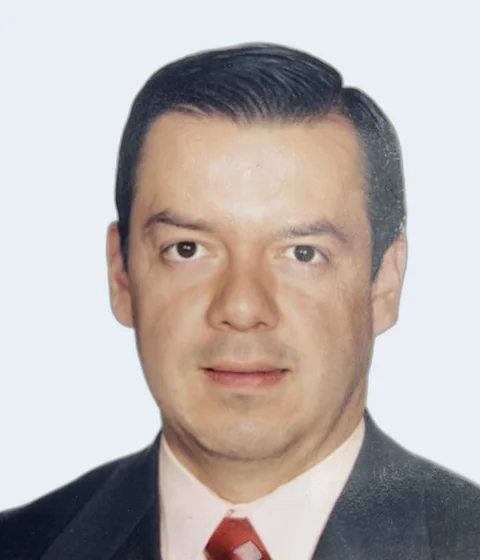 Fotografía institucional de Marco Antonio Muñoz Mendieta