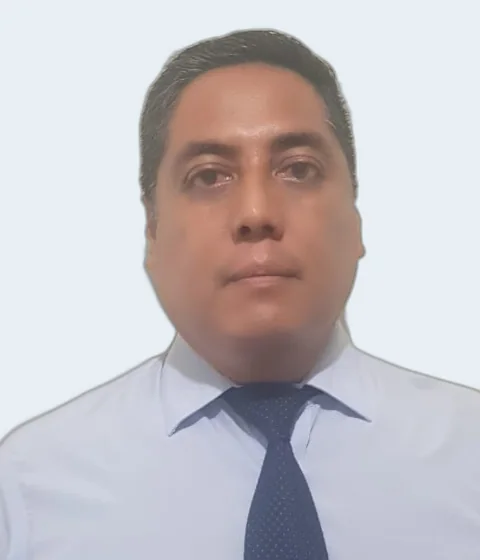 Fotografía institucional de Miguel Ernesto Mera Rivadeneira